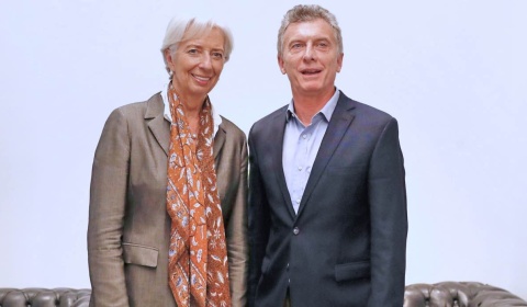 El FMI ayuda pero también se declara preocupado por la situación social