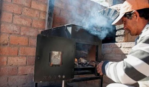 Ideas para el progreso: Cocinas a leña para los aborígenes de Salta