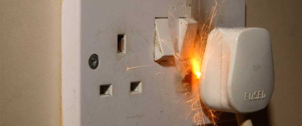 Una jueza federal de Buenos Aires suspende el aumento de la luz para todo el país