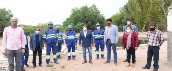 Sáenz viaja hasta El Tala para poner en funcionamiento un filtro de la planta de tratamiento de agua
