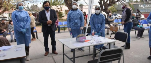 Sáenz supervisa la atención sanitaria en Rosario de la Frontera y Metán