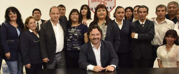 Sáenz inaugura una nueva oficina de expedición de carnets de conducir