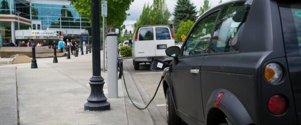 Los autos híbridos y eléctricos deberán incluir una alerta sonora para evitar accidentes