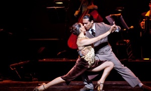 'Guapeando' en la segunda función del ciclo 'Danzas en el Hall'
