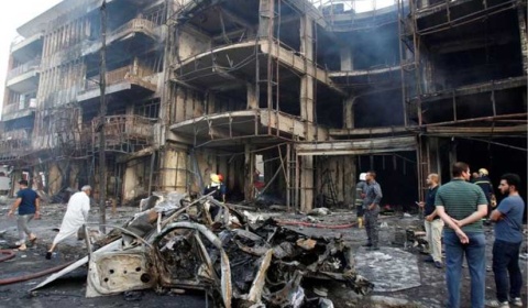 Al menos 80 muertos en un atentado en una heladería de Bagdad