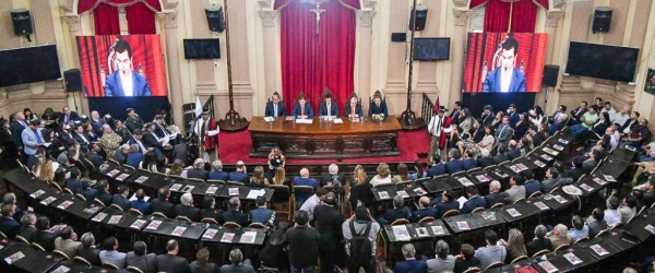 A la democracia salteña no solo le falta calidad: también le falta glamour