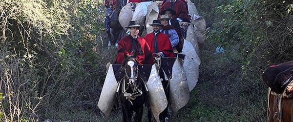 Cabalgata a la Quebrada de la Horqueta en homenaje al General Martín Miguel de Güemes