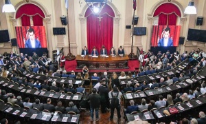 A la democracia salteña no solo le falta calidad: también le falta glamour