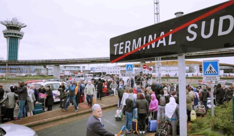 El hombre que atacó a una soldado en Orly era conocido de los servicios de inteligencia