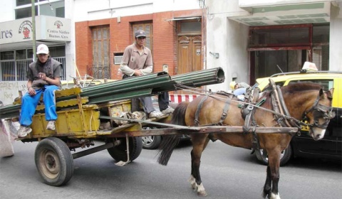 El gobierno de Salta pretende acabar con el 'cirujeo'