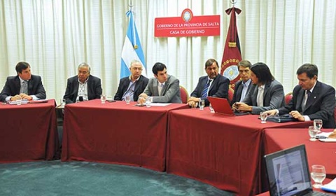 Las políticas dispersas y la falta de coordinación anulan la eficacia del gobierno de Salta