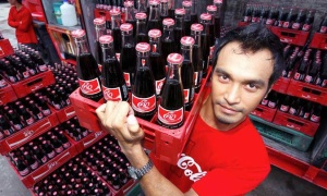 Cinco años de prisión para dos motochorros que atracaron a tres 'cocacoleros'