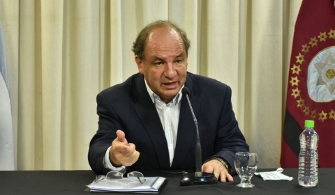Se prorrogan la regulación de las salidas para ir a comprar y la prohibición de entrada a Salta
