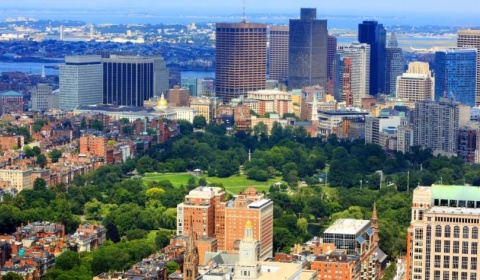 Boston, destino de peregrinaje para salteños en apuros