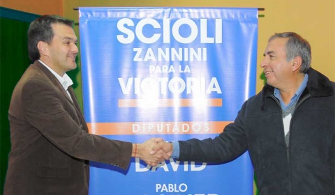 El Ministro de Gobierno de Salta colecciona intendentes opositores como si fueran trofeos de caza
