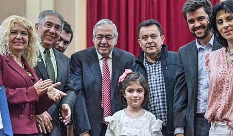 Lucas Godoy convierte la Cámara de Diputados de Salta en un ‘talent show’