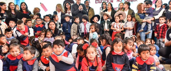 Urtubey convierte en un acto de campaña el anuncio de su ‘plan alimentario’ infantil