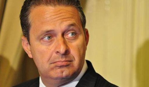 El candidato presidencial brasileño Eduardo Campos muere al caer el avión en el que viajaba