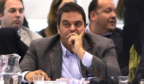 El ministro Triaca afirma que el gobierno está abierto al diálogo