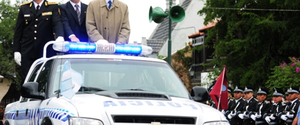Urtubey exalta los méritos de la 'familia policial'