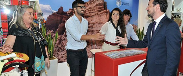 Diseñadores de Salta participan en la Feria de las Naciones