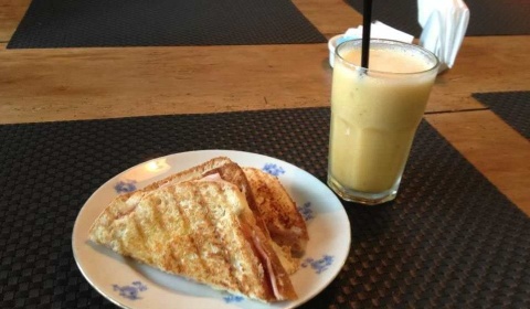 La pasión descontrolada por el licuado de banana y el tostado mixto pierde a un hombre que acaba en prisión