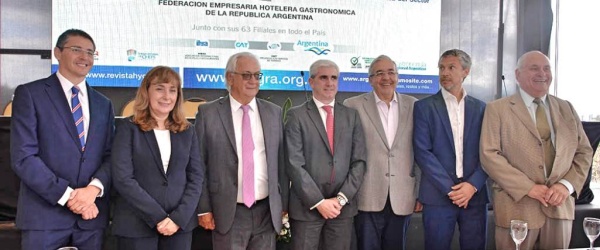 Un ministro de Urtubey 'encabeza' un acto de la patronal de hostelería de Salta