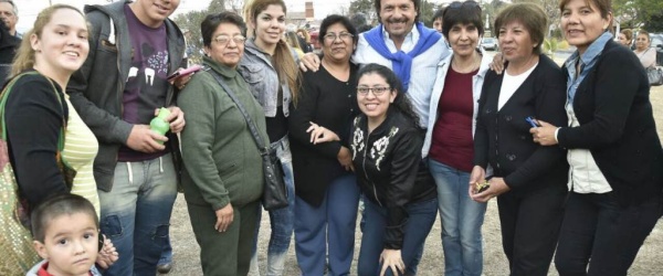 Gustavo Sáenz dice que le está 'cambiando la cara de los barrios'