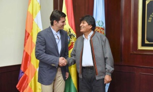 Los grandes diarios bolivianos ignoran la visita de Urtubey a Evo Morales