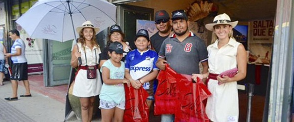 Promoción turística y cultural de Salta en el festival de Cosquín