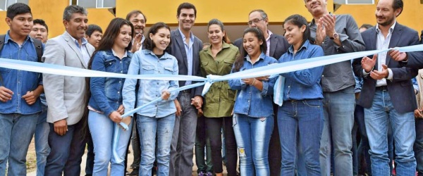 Isabel Macedo reaparece en Tartagal e inaugura la ampliación de una escuela técnica