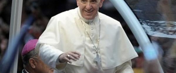 Francisco insta a 'no permanecer inactivos ante la escandalosa propagación de la pobreza'