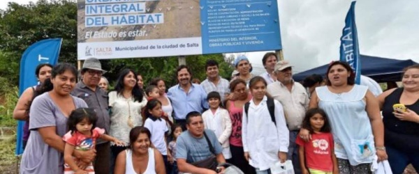 Sáenz recorre la zona norte de Salta y dialoga con los vecinos a pie de calle