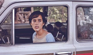 Viernes de cine con 'Tarde para morir joven' y 'Familia sumergida'