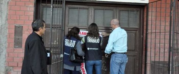 El Ministerio de Trabajo de Salta clausura un matadero de pollos