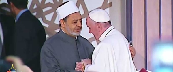 El Papa en Egipto: Se necesitan constructores de paz, no provocadores de conflictos