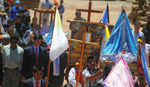 El gobernador Urtubey asiste a las fiestas patronales de Tolar Grande