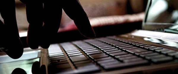 Los gobiernos y las compañías de Internet fallan al combatir el odio cibernético