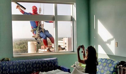 Dos años y medio de prisión por robo calificado para el hombre araña salteño