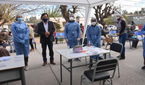 Sáenz supervisa la atención sanitaria en Rosario de la Frontera y Metán