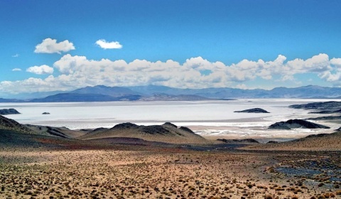 Una empresa coreana extraerá mineral de litio en el salar del Hombre Muerto
