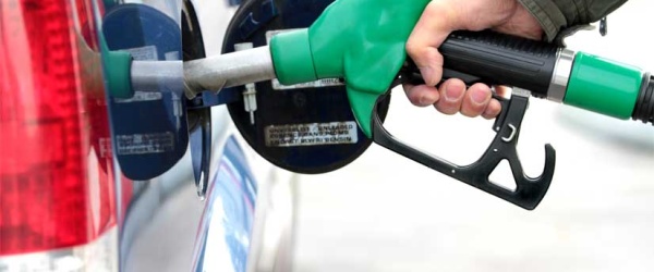 La venta de combustible cae un 47,4% en abril por el aislamiento