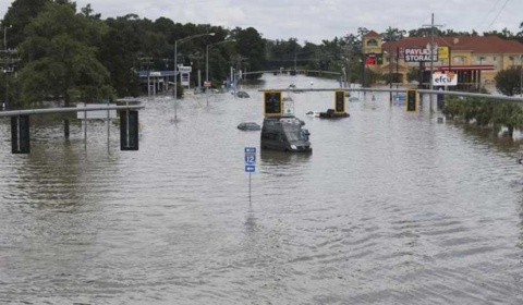 Estados Unidos: Seis muertos y más de 20 mil afectados por las intensas lluvias