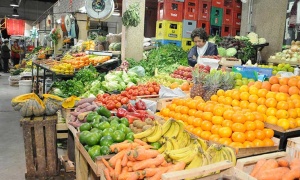 Los precios de los alimentos bajan ligeramente en julio, dice la FAO