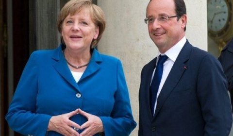 Merkel y Hollande logran que Tsipras firme un duro acuerdo de rescate