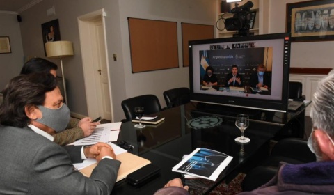 Sáenz participa en la reunión para analizar la situación epidemiológica en el país
