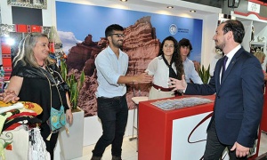 Diseñadores de Salta participan en la Feria de las Naciones