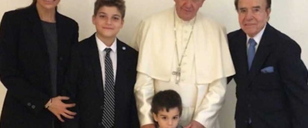 El Papa Francisco recibe la visita del expresidente Carlos Menem