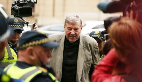 George Pell, tesorero del Vaticano, condenado por violar a un niño de 13 años y abusar de otro