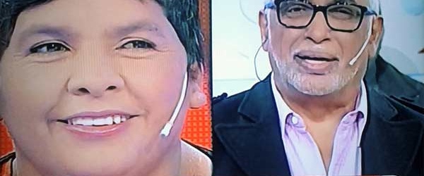 Miguel Isa dona 50 sillas de plástico: ¿gesto solidario o demagogia?